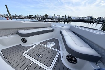 Sea Ray SLX 400 Outboard 27 2026 Sea Ray SLX 400 Outboard 28