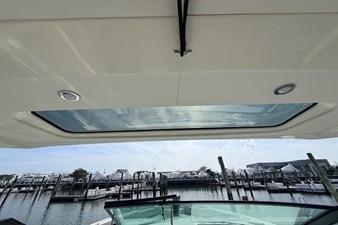 Sea Ray SLX 400 Outboard 28 2026 Sea Ray SLX 400 Outboard 29