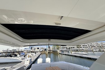 Sea Ray SLX 400 Outboard 29 2026 Sea Ray SLX 400 Outboard 30