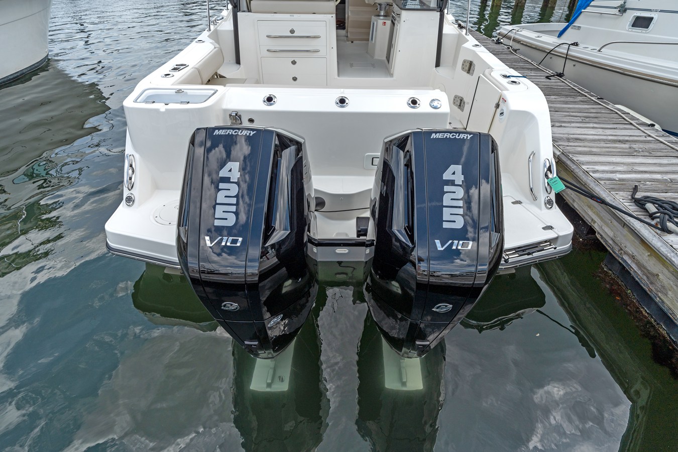 2026 Boston Whaler 325 Conquest 7