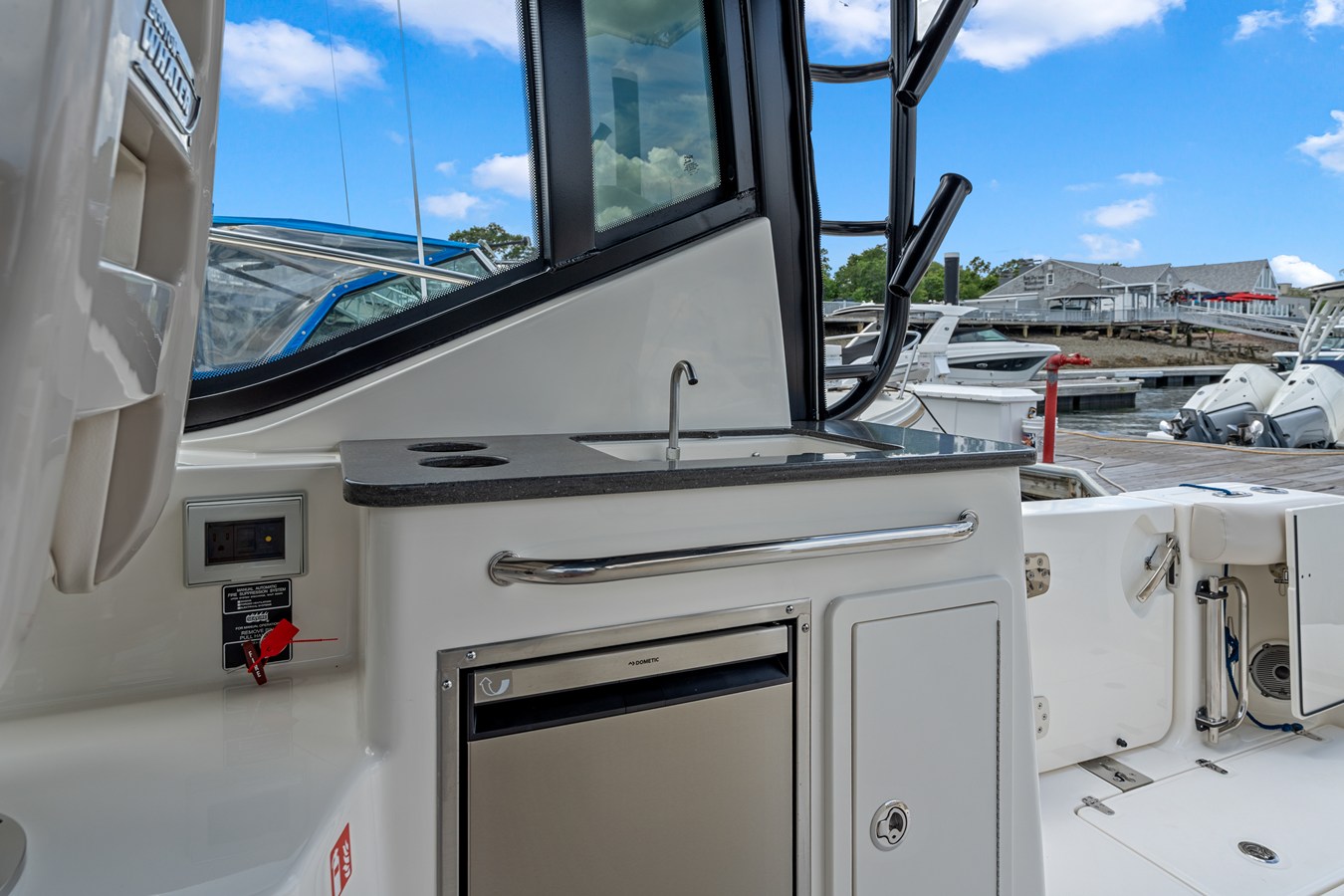 2026 Boston Whaler 325 Conquest 20