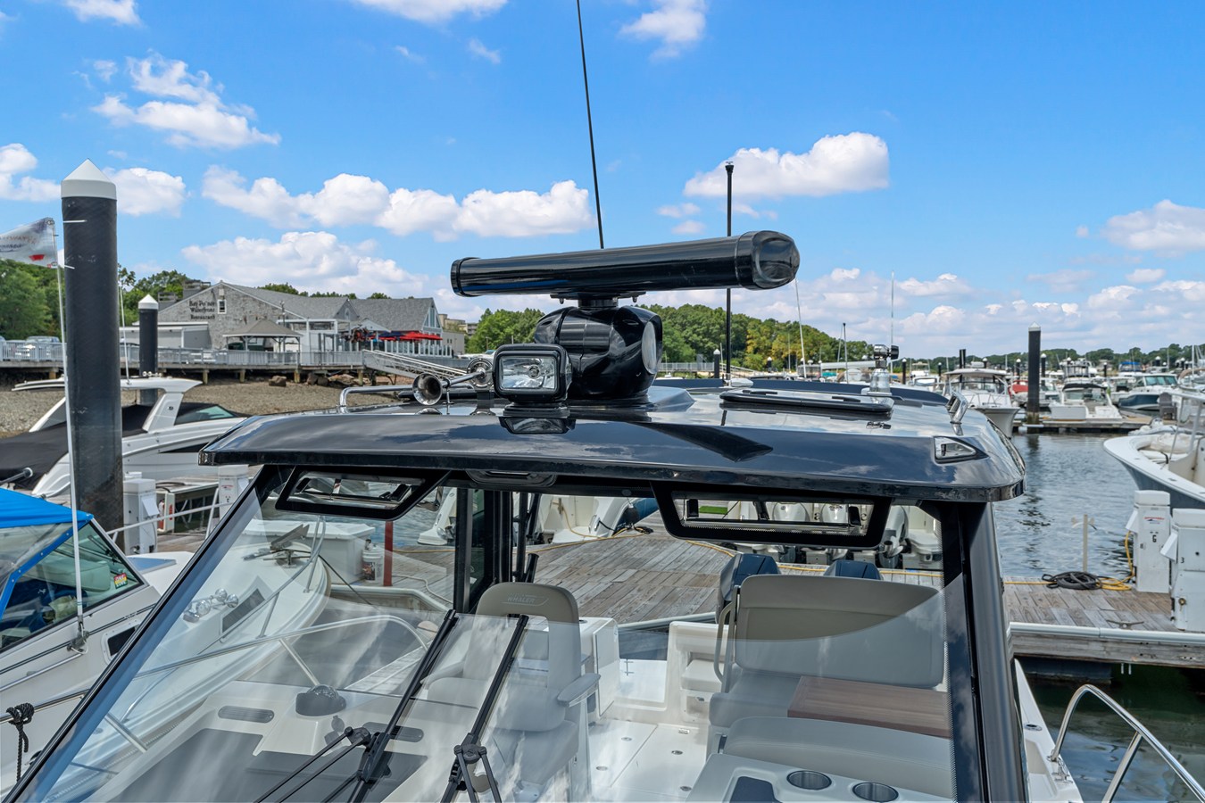 2026 Boston Whaler 325 Conquest 47