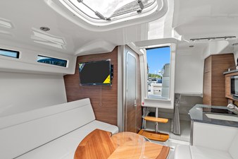 2026 Boston Whaler 325 Conquest 38