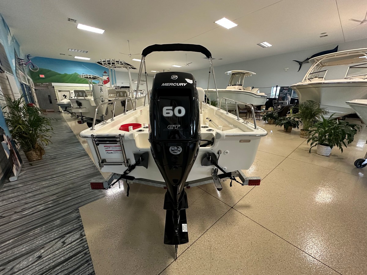 2026 Boston Whaler 150 Montauk 3