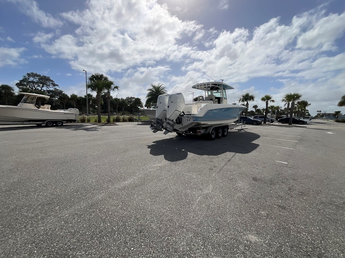 2026 Boston Whaler 330 Outrage 4