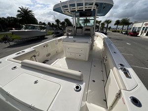 2026 Boston Whaler 330 Outrage 9