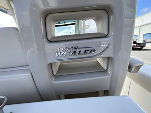 2026 Boston Whaler 330 Outrage 16