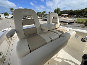 2026 Boston Whaler 330 Outrage 23