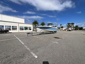 2026 Boston Whaler 330 Outrage 44