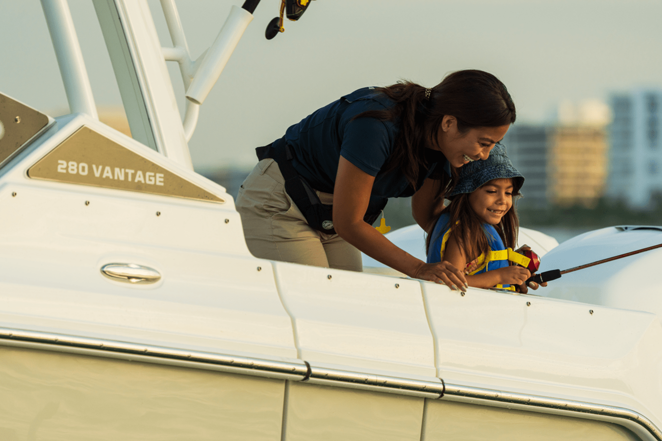 2027 Boston Whaler 280 Vantage 11