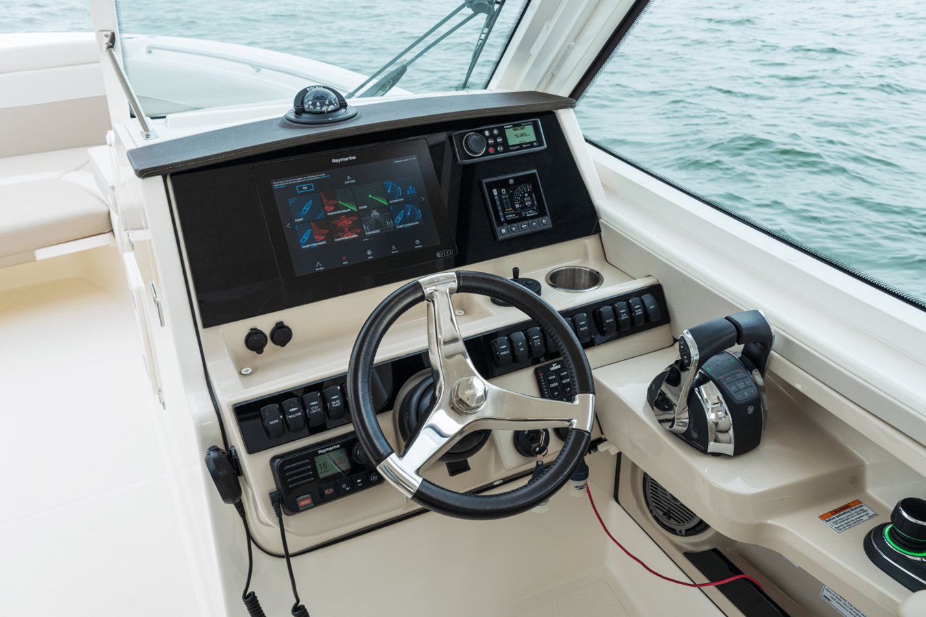 2027 Boston Whaler 280 Vantage 51