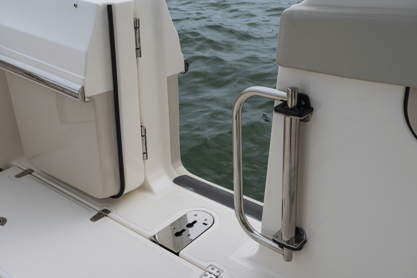 2027 Boston Whaler 280 Vantage 67