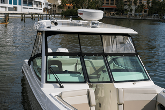 2027 Boston Whaler 280 Vantage 33