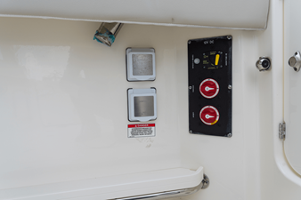 2027 Boston Whaler 280 Vantage 43