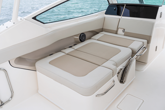 2027 Boston Whaler 280 Vantage 52