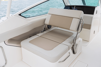 2027 Boston Whaler 280 Vantage 54