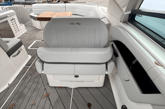 Sea Ray 400 SLX 22 2022 Sea Ray 400 SLX 23