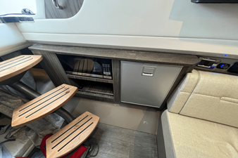 Sea Ray 400 SLX 24 2022 Sea Ray 400 SLX 25