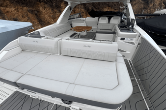 Sea Ray 400 SLX 30 2022 Sea Ray 400 SLX 31