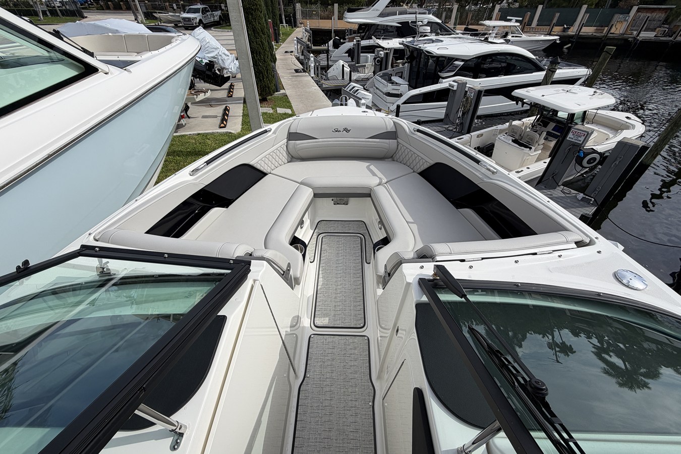 2026 Sea Ray SLX 280 Outboard 26