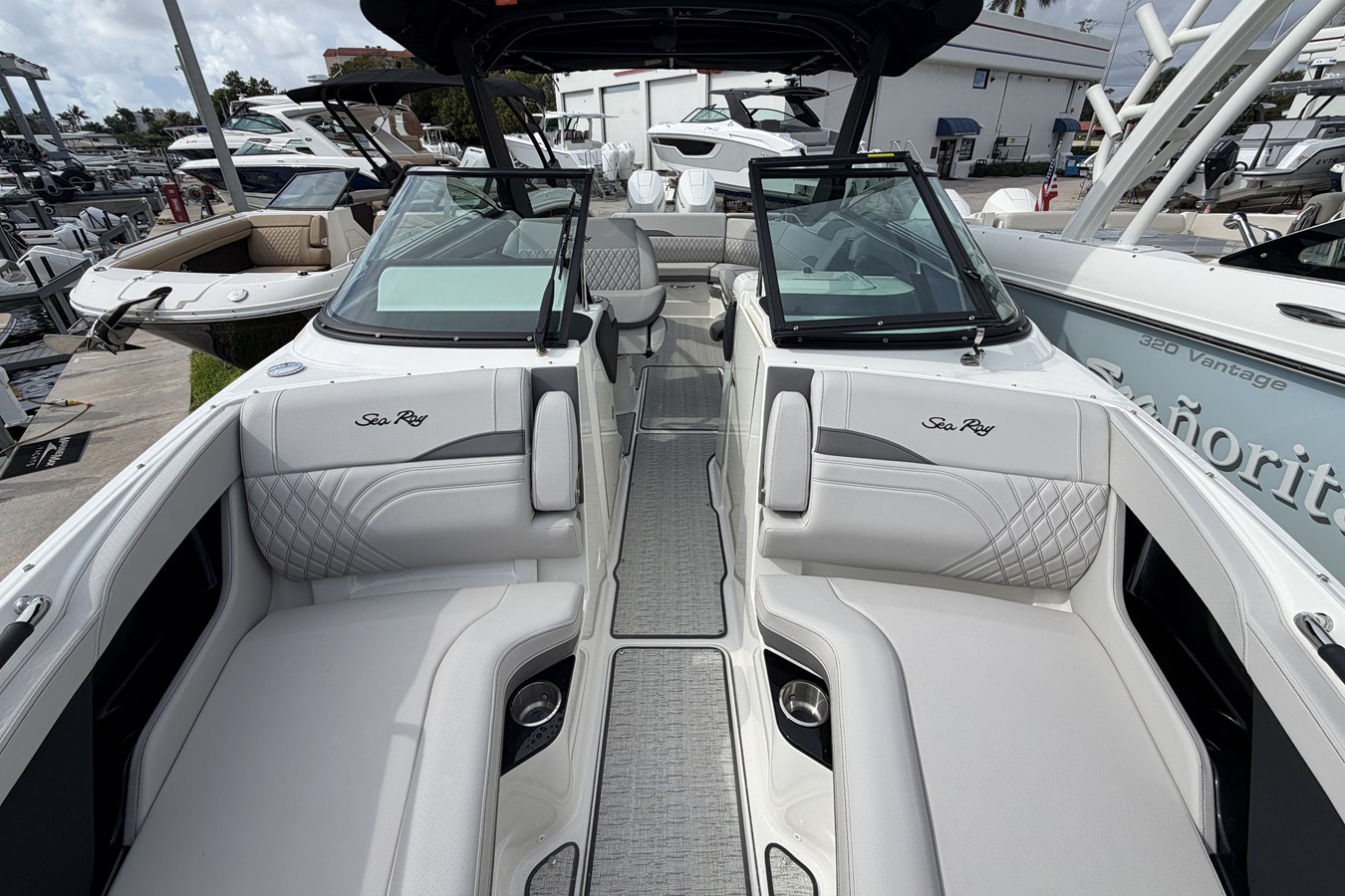 2026 Sea Ray SLX 280 Outboard 28