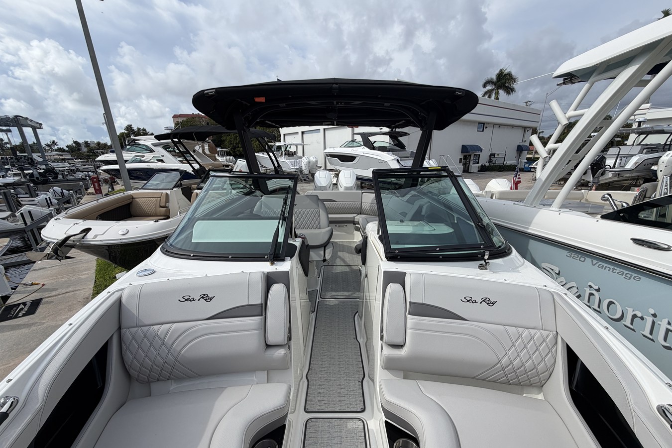 2026 Sea Ray SLX 280 Outboard 29