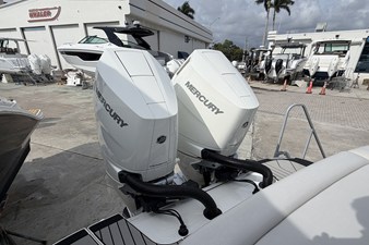 2026 Sea Ray SLX 280 Outboard 7