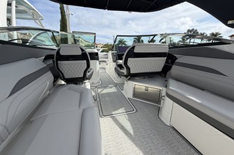 2026 Sea Ray SLX 280 Outboard 14