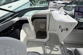 2026 Sea Ray SLX 280 Outboard 24