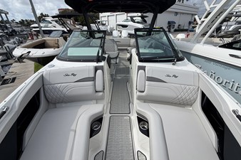 2026 Sea Ray SLX 280 Outboard 28