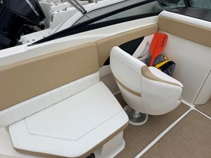 2018 Sea Ray SPX 230 14