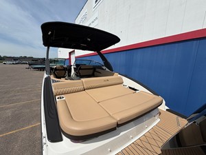 Sea Ray SLX 280 8 2025 Sea Ray SLX 280 9