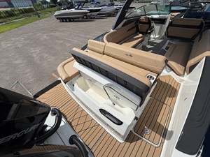 Sea Ray SLX 280 10 2025 Sea Ray SLX 280 11