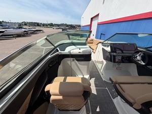 Sea Ray SLX 280 34 2025 Sea Ray SLX 280 35