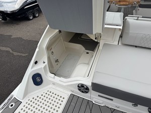 Sea Ray SLX 400 8 2026 Sea Ray SLX 400 9