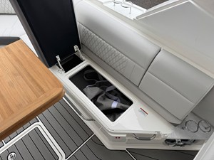 Sea Ray SLX 400 18 2026 Sea Ray SLX 400 19