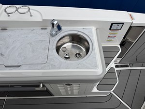 Sea Ray SLX 400 22 2026 Sea Ray SLX 400 23