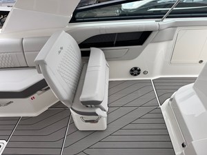 Sea Ray SLX 400 33 2026 Sea Ray SLX 400 34