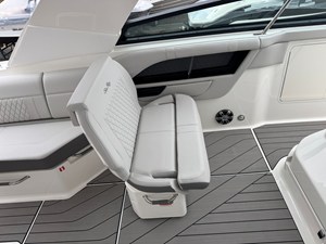 Sea Ray SLX 400 34 2026 Sea Ray SLX 400 35