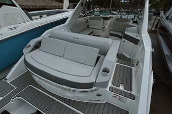 Sea Ray SLX 310 Outboard 2 2026 Sea Ray SLX 310 Outboard 3