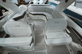 Sea Ray SLX 310 Outboard 20 2026 Sea Ray SLX 310 Outboard 21