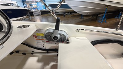 2026 Boston Whaler 130 Super Sport 8