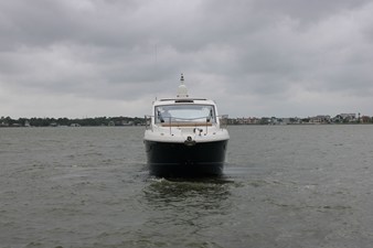 Sea Ray Sundancer 350 2 2018 Sea Ray Sundancer 350 3