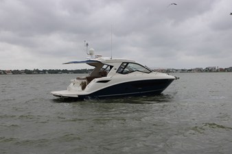 Sea Ray Sundancer 350 7 2018 Sea Ray Sundancer 350 8