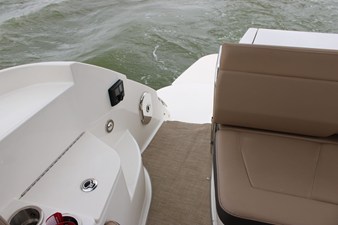 Sea Ray Sundancer 350 14 2018 Sea Ray Sundancer 350 15