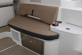 Sea Ray Sundancer 350 19 2018 Sea Ray Sundancer 350 20