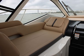 Sea Ray Sundancer 350 35 2018 Sea Ray Sundancer 350 36