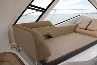 Sea Ray Sundancer 350 36 2018 Sea Ray Sundancer 350 37