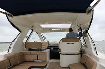Sea Ray Sundancer 350 45 2018 Sea Ray Sundancer 350 46