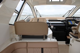 Sea Ray Sundancer 350 51 2018 Sea Ray Sundancer 350 52